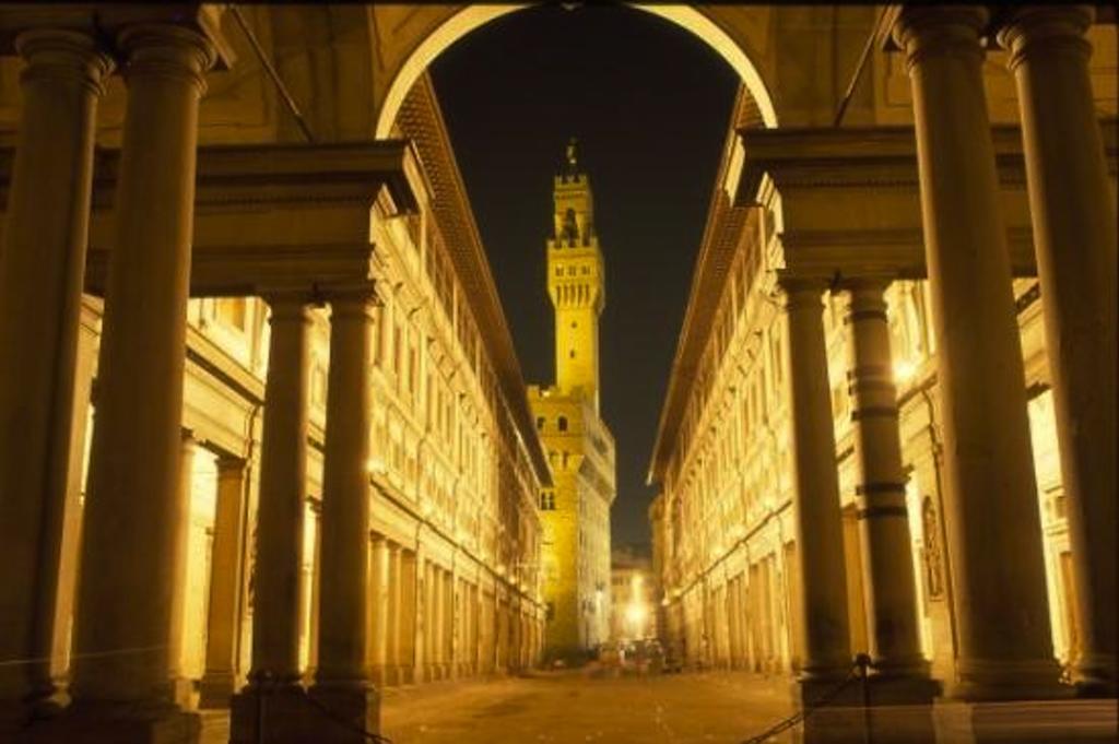 Hostel Veronique Firenze Bagian luar foto