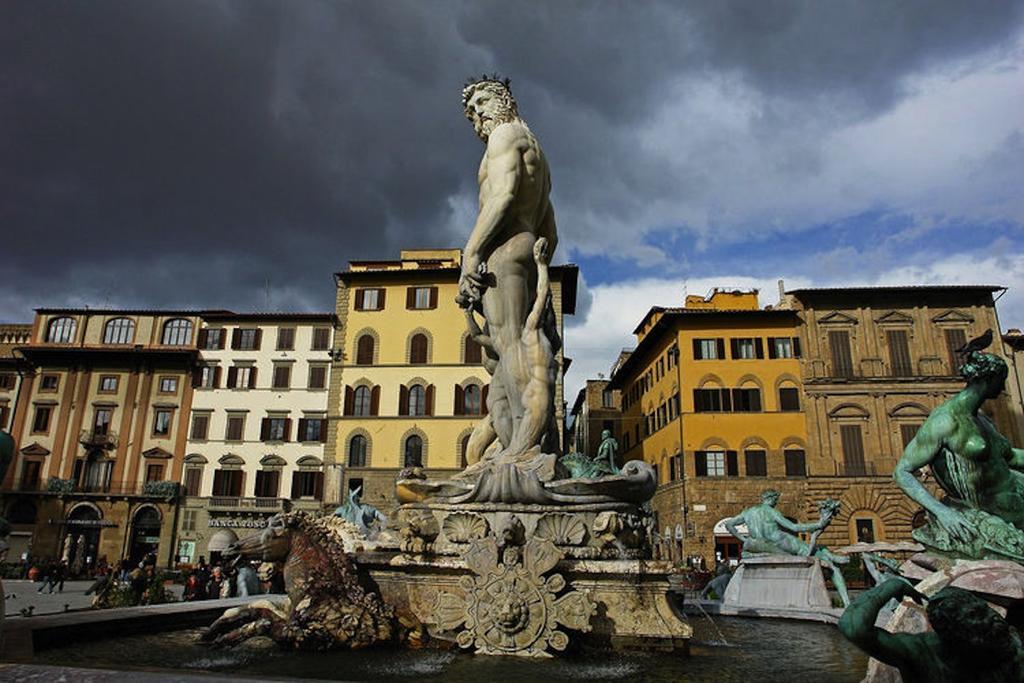Hostel Veronique Firenze Bagian luar foto